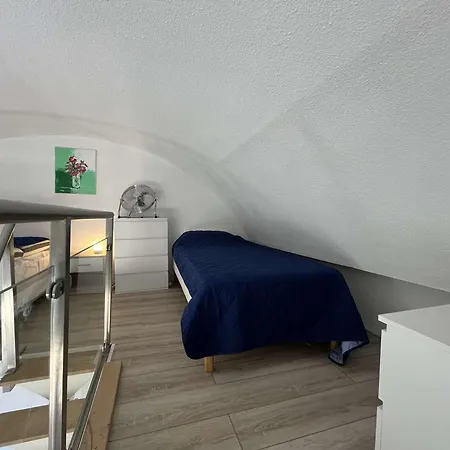 Mezzanine 4 Pers, Climatise, Centre - Fr-1-229-879 * Gruissan